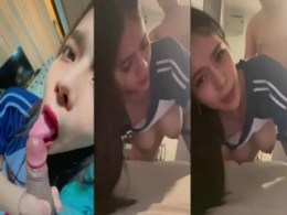 E sinh viên vú to trong bộ đồ thể dục